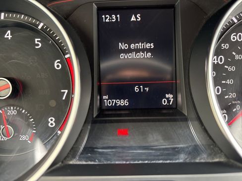 Used 2018 Volkswagen GTI SE image 17