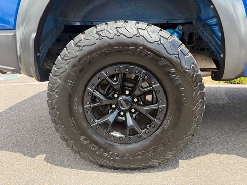 Used 2018 Ford F150 Raptor w/ Equipment Group 802A Luxury AWD/4WD image 9