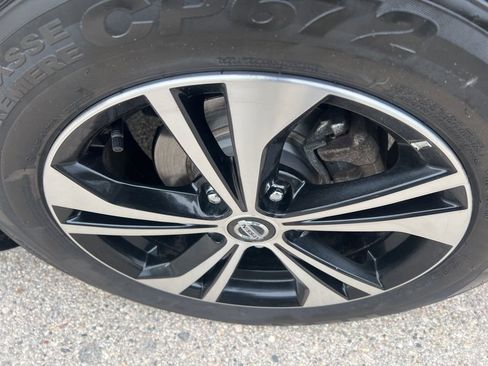 Certified 2023 Nissan Sentra SV image 38