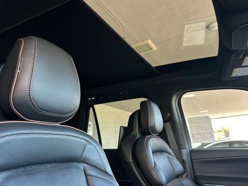New 2026 Lincoln Navigator L Black Label AWD/4WD image 18