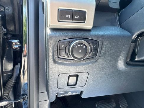 Used 2022 Ford F350 Lariat w/ Chrome Package AWD/4WD image 14
