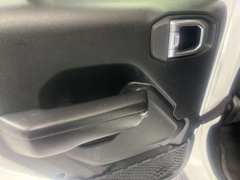 Used 2020 Jeep Gladiator Sport w/ Quick Order Package 23S image 31