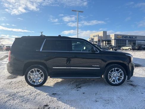 Used 2019 GMC Yukon SLT w/ Premium Edition image 2