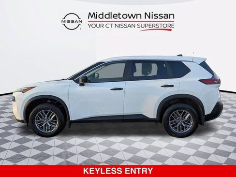 Used 2023 Nissan Rogue S AWD/4WD image 6