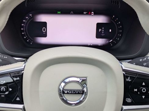 Used 2023 Volvo XC60 B5 Ultimate w/ Climate Package AWD/4WD image 29