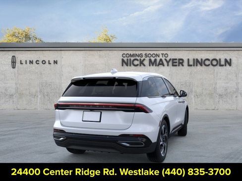 New 2026 Lincoln Nautilus Premier AWD/4WD image 8