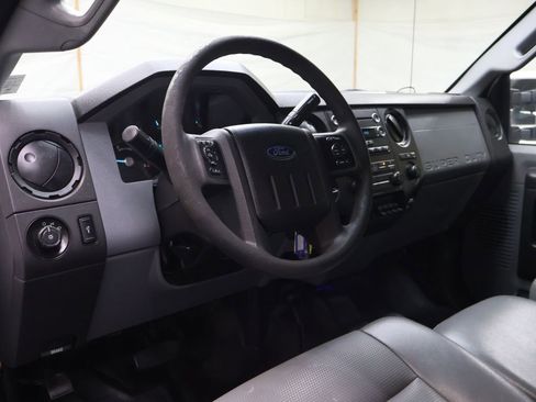 Used 2015 Ford F250 XL w/ Power Equipment Group AWD/4WD image 17
