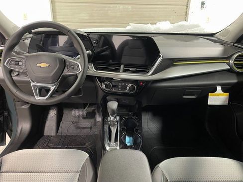 New 2026 Chevrolet Trax LT w/ Driver Confidence Package image 13