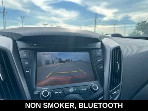 Used 2015 Hyundai Veloster Turbo FWD image 2