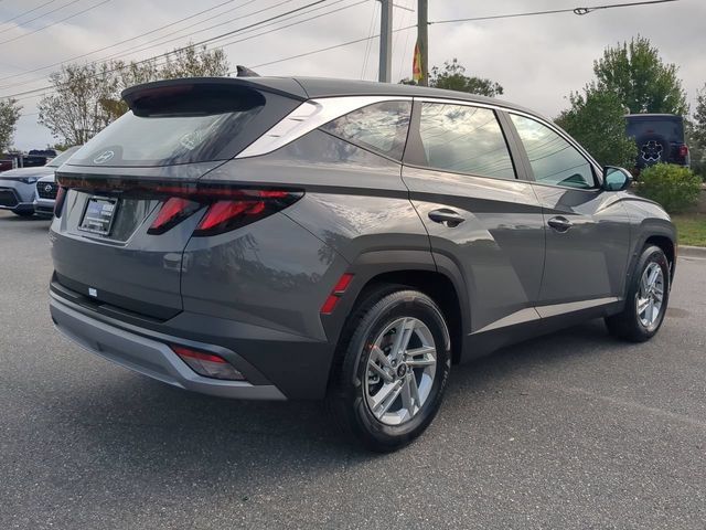 Used 2025 Hyundai Tucson SE FWD image 5