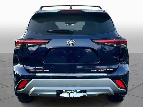 New 2026 Toyota Highlander Platinum image 4
