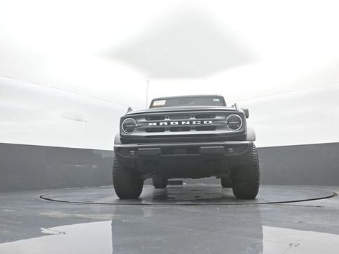 Certified 2023 Ford Bronco Big Bend w/ Sasquatch Package AWD/4WD image 33