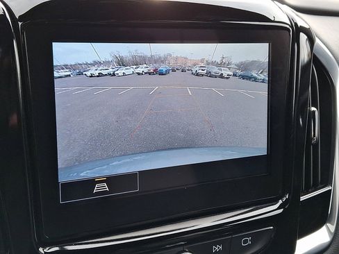 Certified 2023 Chevrolet Traverse LT image 19