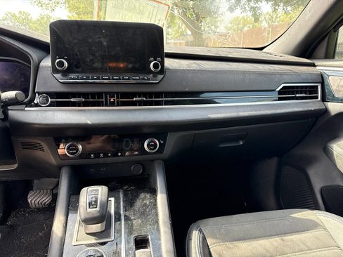 Used 2023 Mitsubishi Outlander SE Black Edition FWD image 18