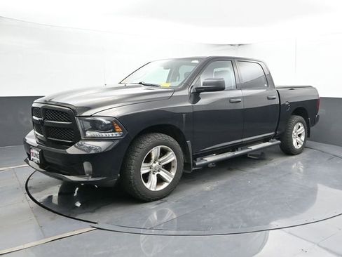 Used 2015 RAM 1500 Express AWD/4WD image 7