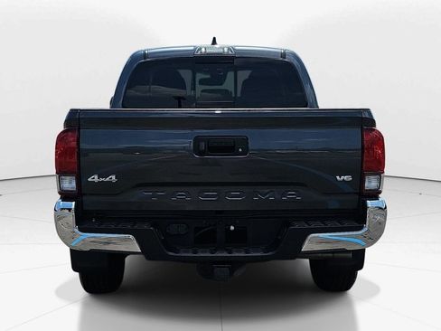 Used 2022 Toyota Tacoma SR5 AWD/4WD image 7