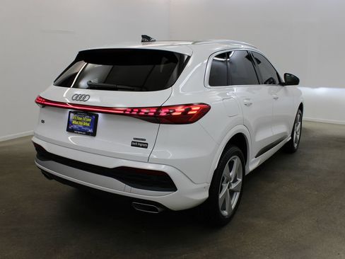 Used 2025 Audi Q5 Premium Plus AWD/4WD image 5