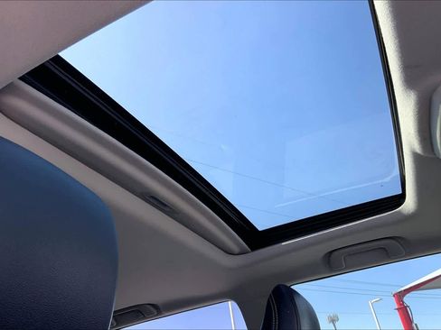 Used 2018 Toyota 4Runner SR5 Premium image 13