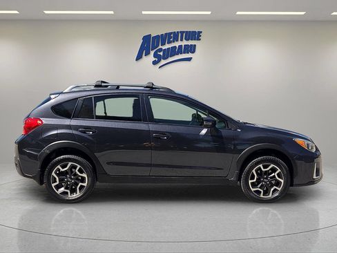 Used 2017 Subaru Crosstrek 2.0i Limited AWD/4WD image 7
