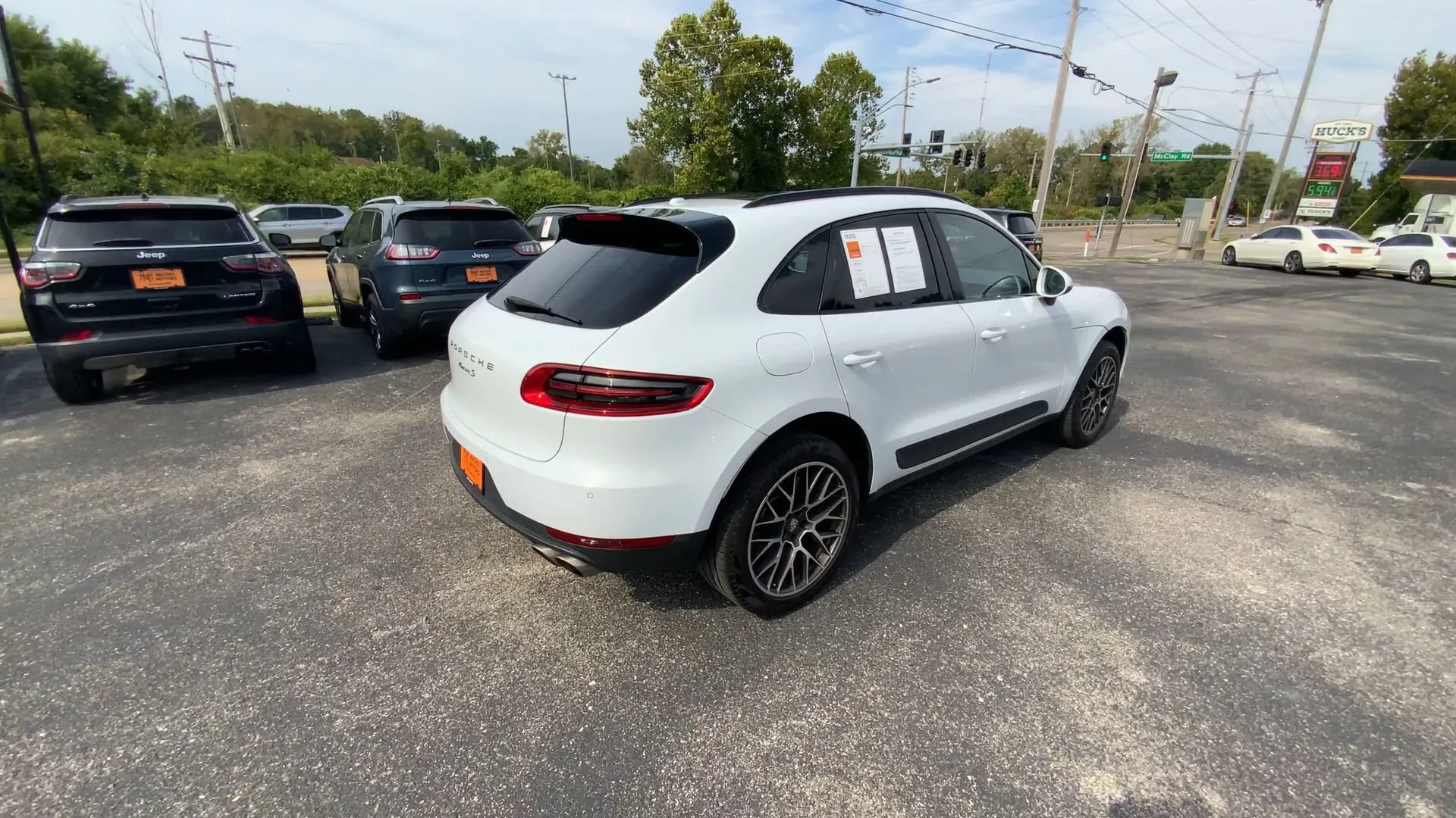 Used 2017 Porsche Macan S AWD/4WD image 8