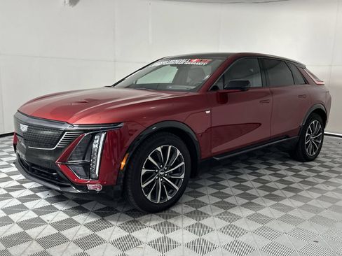 Used 2024 Cadillac Lyriq Sport RWD image 4