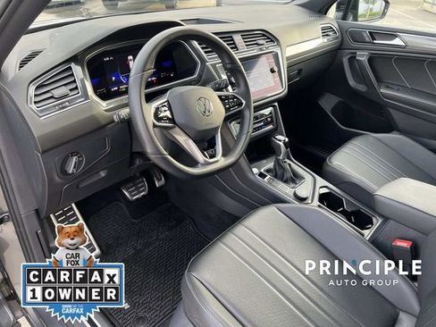 Certified 2022 Volkswagen Tiguan SE R-Line image 15