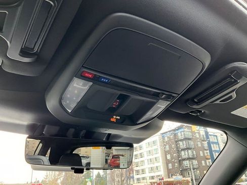 Certified 2025 Subaru Forester Touring AWD/4WD image 18