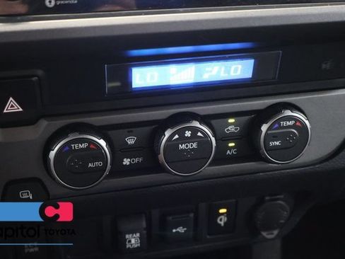 Certified 2022 Toyota Tacoma TRD Off-Road AWD/4WD image 21