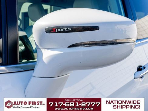 Used 2021 Chrysler Pacifica Touring-L image 24