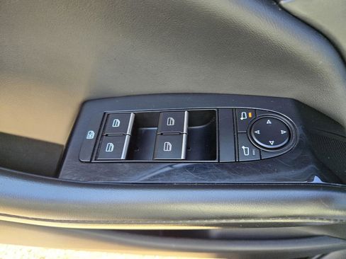 Used 2024 MAZDA MAZDA3 s image 18