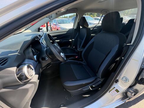 Used 2025 Nissan Versa SV FWD image 29