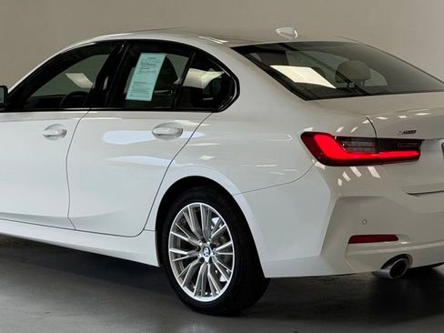 Used 2023 BMW 330i xDrive Sedan w/ Premium Package AWD/4WD image 4