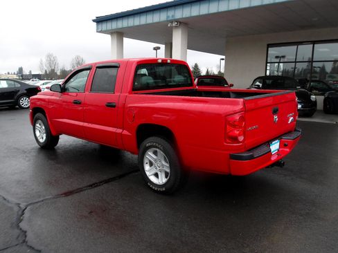 Used 2010 Dodge Dakota Big Horn image 3