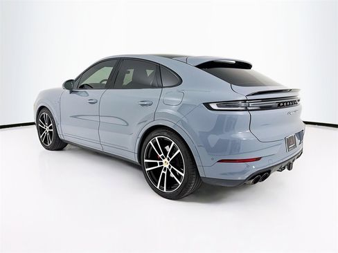 Certified 2024 Porsche Cayenne Turbo w/ Premium Package Plus (PP1) image 3