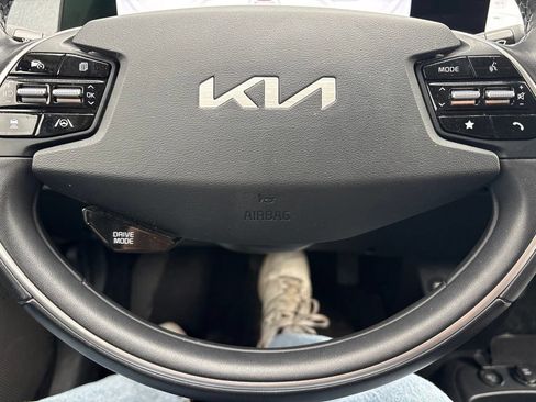 Used 2023 Kia EV6 Wind AWD/4WD image 14