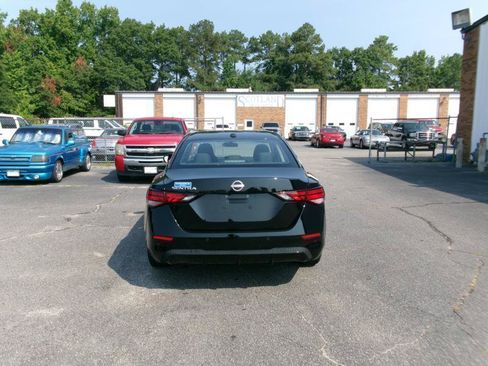 Used 2025 Nissan Sentra SV FWD image 7
