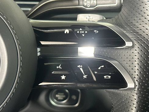 Certified 2025 Mercedes-Benz GLS 450 4MATIC image 28