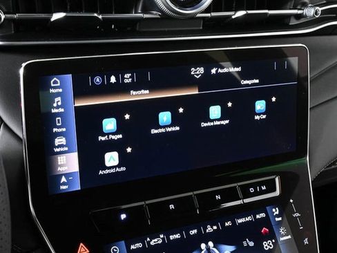 Used 2025 Maserati Grecale Modena image 17