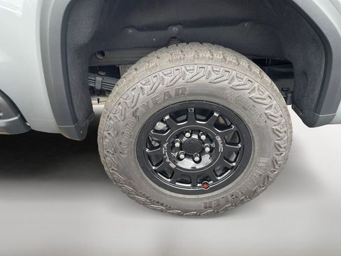 Used 2025 GMC Sierra 1500 AT4X w/ AT4X AEV Edition AWD/4WD image 10