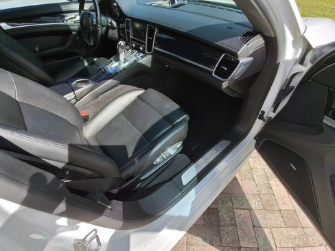 Used 2016 Porsche Panamera S RWD image 42