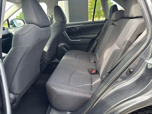 Used 2019 Toyota RAV4 LE w/ Carpet Mat Package FWD image 14