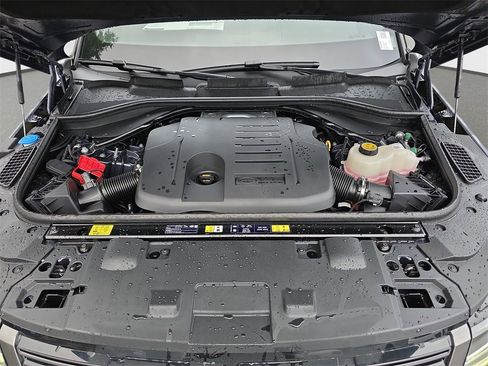 New 2026 Land Rover Range Rover Sport SE image 32