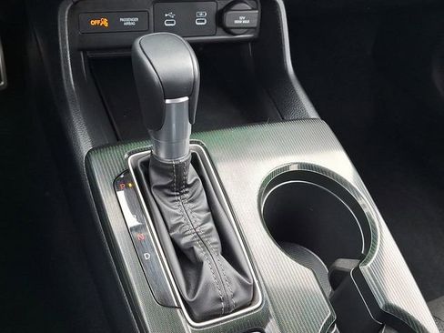 Used 2025 Honda Civic Sport image 15
