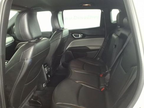 Used 2024 Jeep Compass Limited image 8