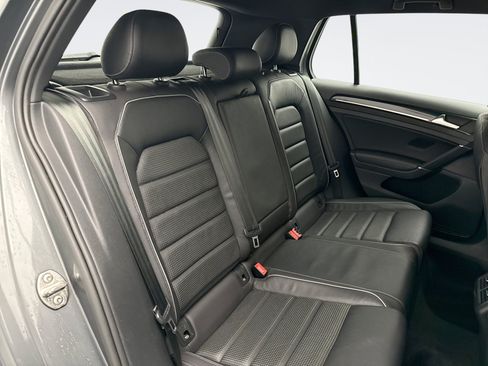 Used 2019 Volkswagen Golf R 4-Door AWD/4WD image 18