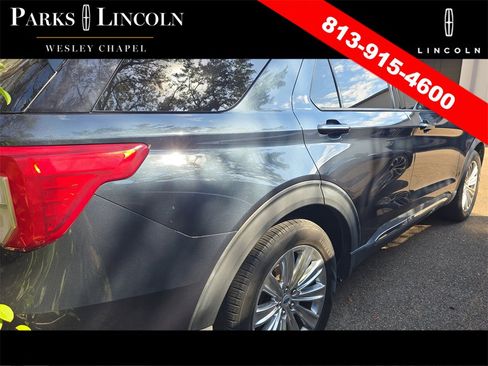 Used 2022 Ford Explorer Limited w/ Limited Technology Package image 16