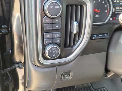 Used 2021 Chevrolet Silverado 1500 LTZ w/ Technology Package AWD/4WD image 24