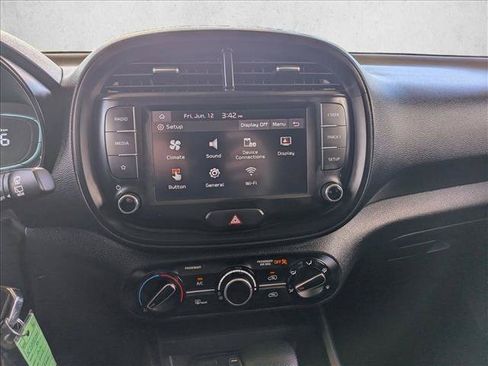 Used 2024 Kia Soul LX w/ Option Group 015 FWD image 12