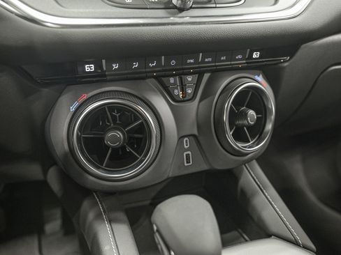 Used 2023 Chevrolet Blazer LT image 23