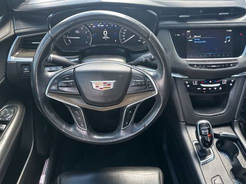 Used 2017 Cadillac XT5 Platinum AWD/4WD image 14